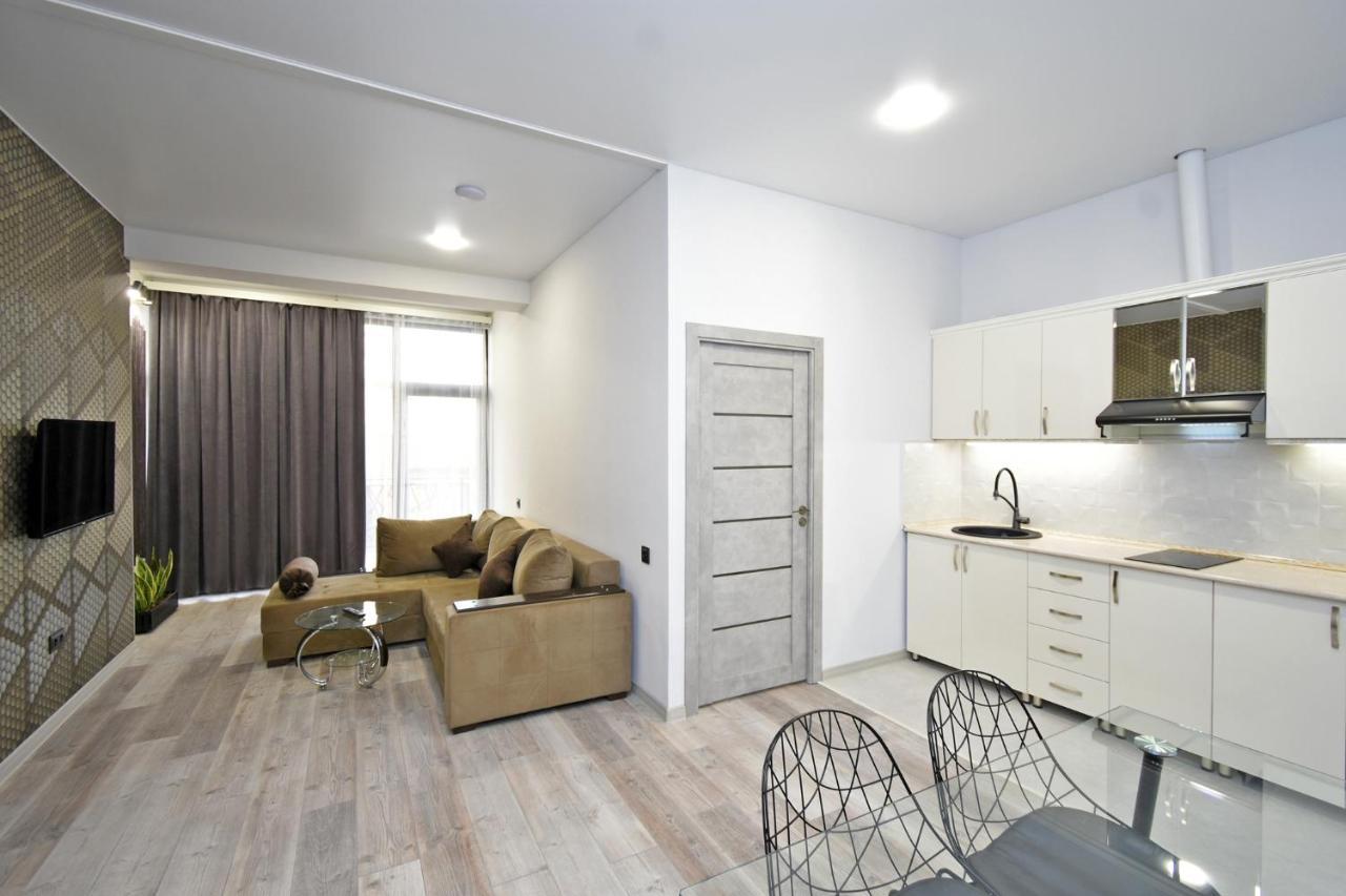 New Apartment In Yerevan City Center Bagian luar foto