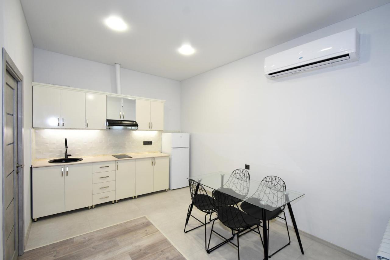 New Apartment In Yerevan City Center Bagian luar foto